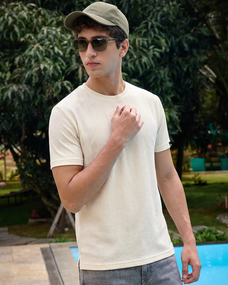 بيواكوف Men's Beige Textured T-shirt